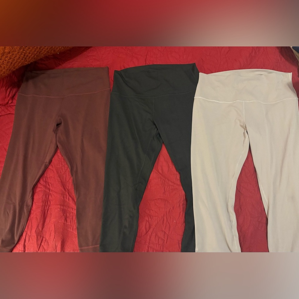 3 pairs of Lululemon cropped leggings **hardly worn**